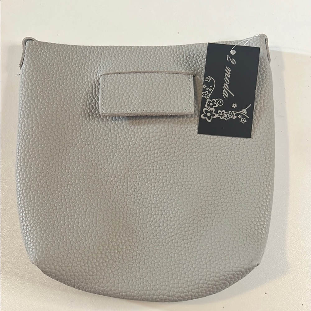 Moda Gray Pebbled Leather Clutch